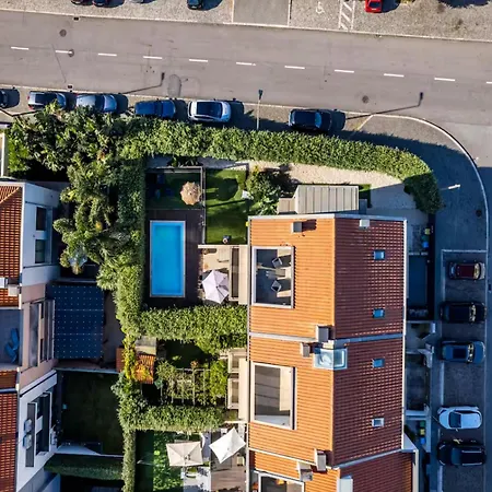 Beautiful House Beach Front In Porto *