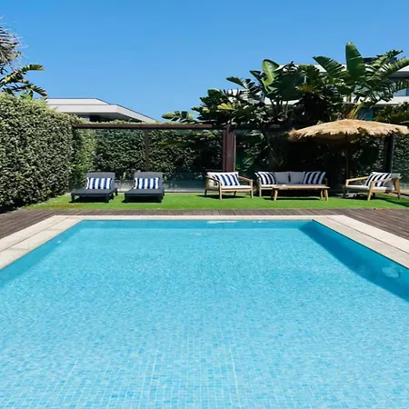 Beautiful House Beach Front In Porto * וילה נובה דה גאיה