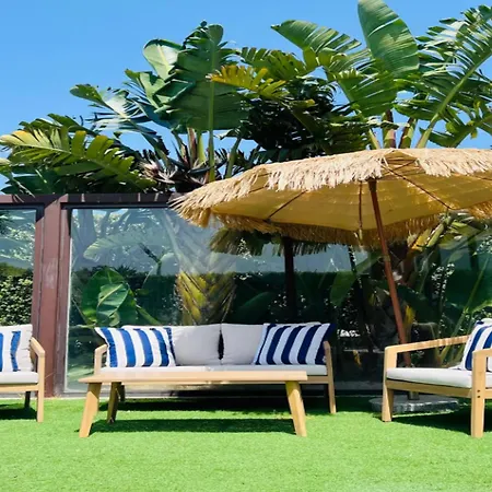 Beautiful House Beach Front In Porto וילה נובה דה גאיה